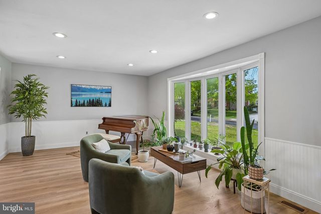 1669 BLUE JAY LN, Cherry Hill, NJ 08003