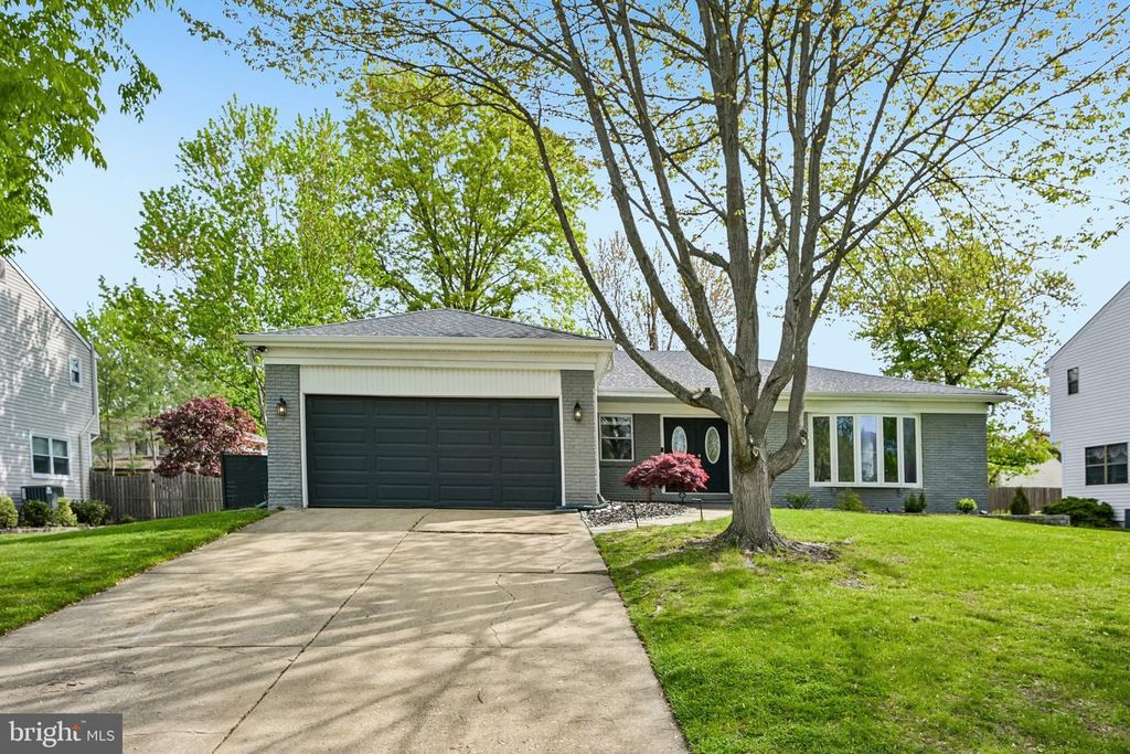 1669 BLUE JAY LN, Cherry Hill, NJ 08003