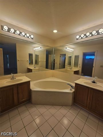 1715 Hancock Bridge PKWY, Cape Coral, FL 33990
