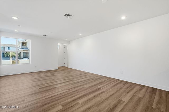 2121 W SONORAN DESERT Drive 81, Phoenix, AZ 85085