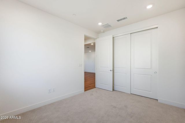 2121 W SONORAN DESERT Drive 81, Phoenix, AZ 85085