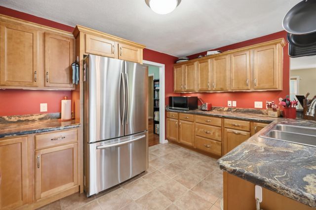 23 Phillips Road, Sandown, NH 03873