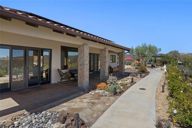 33315 Decker School, Malibu, CA 90265