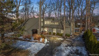 8538 Island Boulevard, Grosse Ile, MI 48138