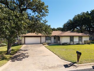 300 Innwood DR, Georgetown, TX 78628