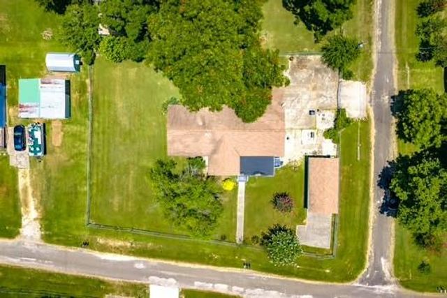 176 Euckers, Livingston, TX 77351
