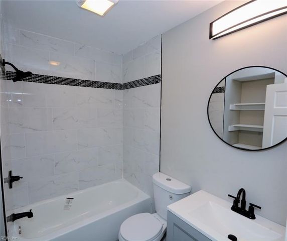 110 E Bay AVE, Norfolk, VA 23503