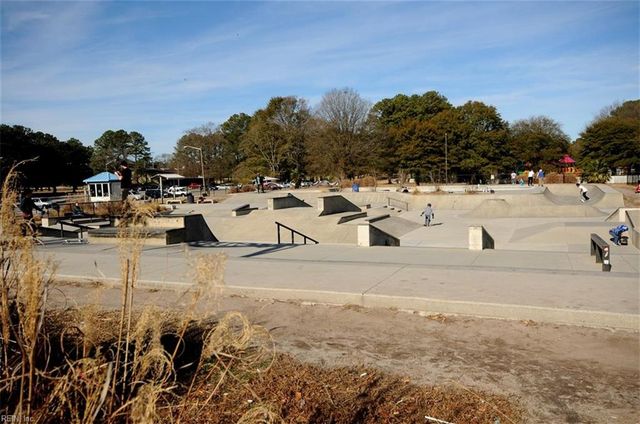 110 E Bay AVE, Norfolk, VA 23503