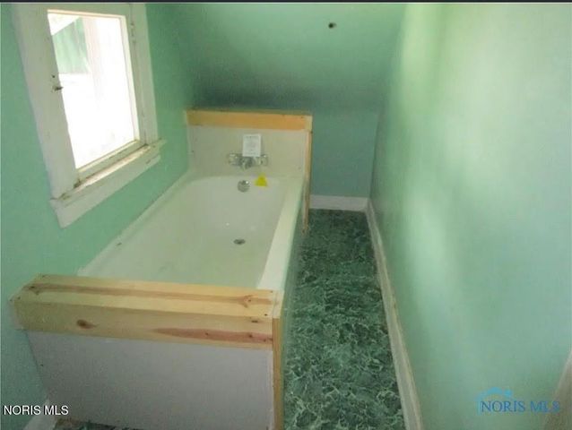 441 E Streicher Street, Toledo, OH 43608
