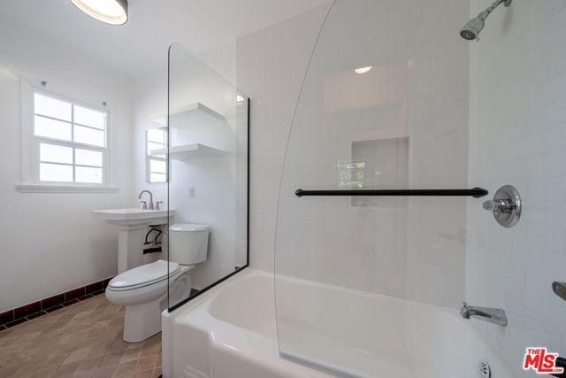 823 Highland Avenue 4, Glendale, CA 91202