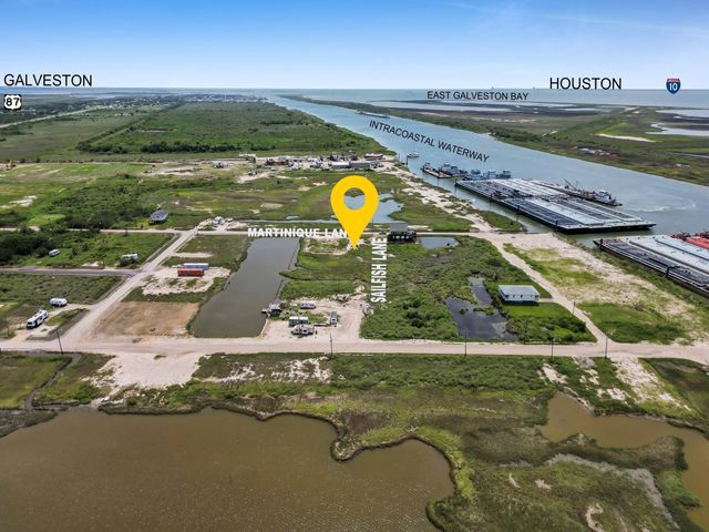 3307 Sailfish, Port Bolivar, TX 77650