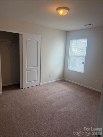 12822 Longstraw Road, Charlotte, NC 28227