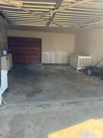 1800 Carrere Street, Bakersfield, CA 93308