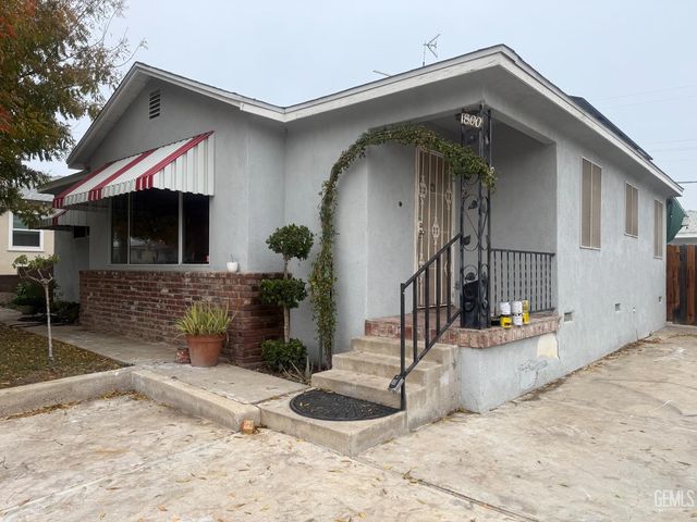 1800 Carrere Street, Bakersfield, CA 93308