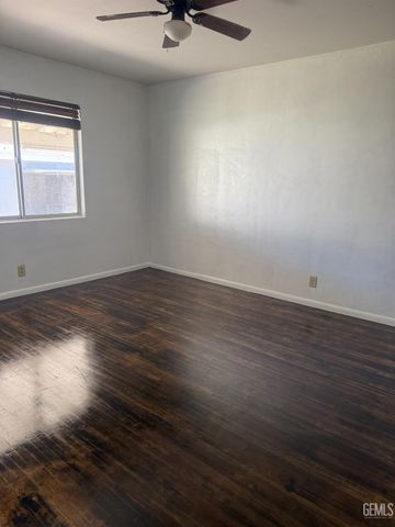 1800 Carrere Street, Bakersfield, CA 93308