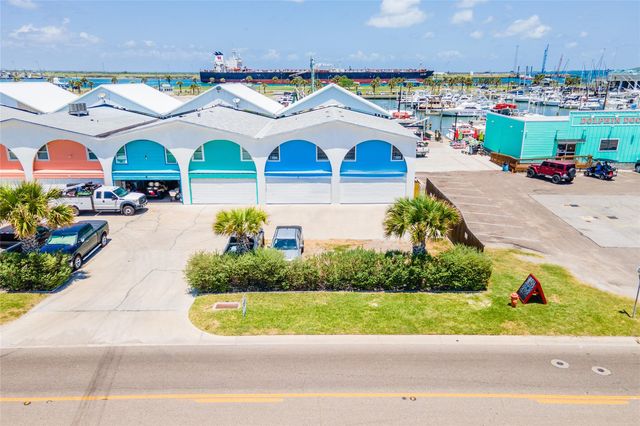 318 W Cotter Ave 2, Port Aransas, TX 78373