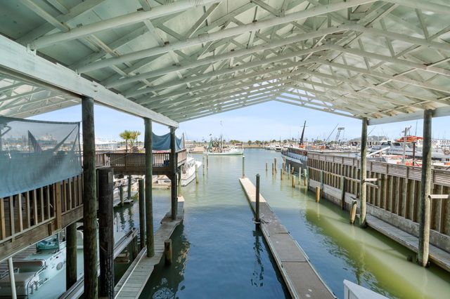 318 W Cotter Ave 2, Port Aransas, TX 78373