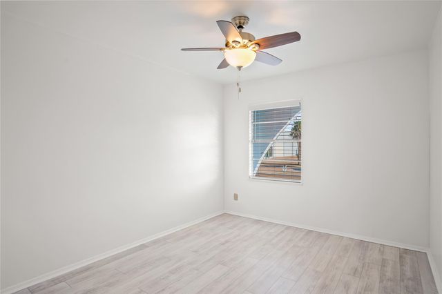 318 W Cotter Ave 2, Port Aransas, TX 78373