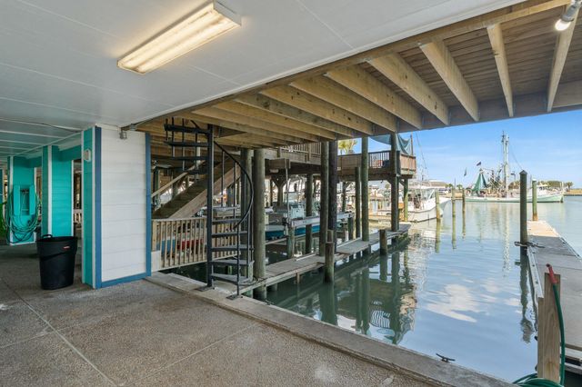318 W Cotter Ave 2, Port Aransas, TX 78373