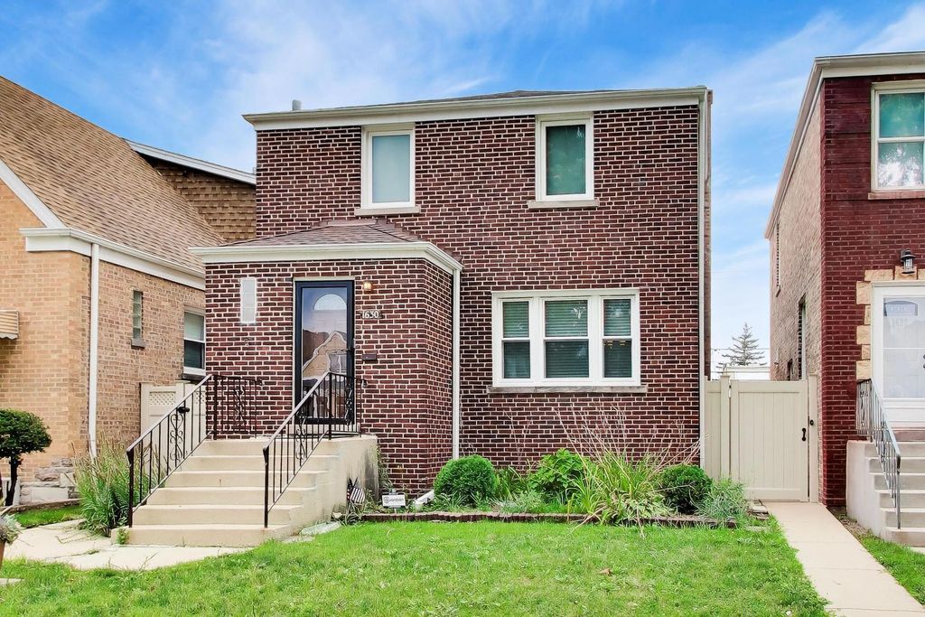 1630 Clarence Avenue, Berwyn, IL 60402 — photo 2