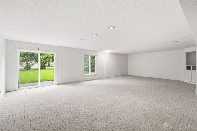2338 Pointview Court, Lebanon, OH 45036