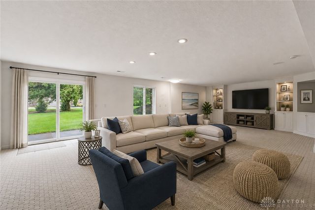 2338 Pointview Court, Lebanon, OH 45036