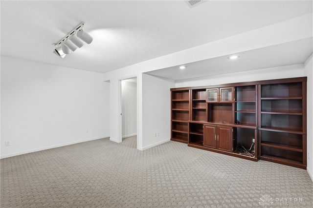 2338 Pointview Court, Lebanon, OH 45036