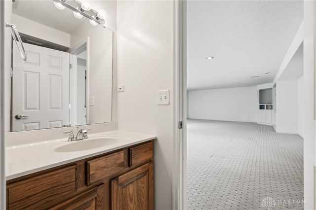 2338 Pointview Court, Lebanon, OH 45036