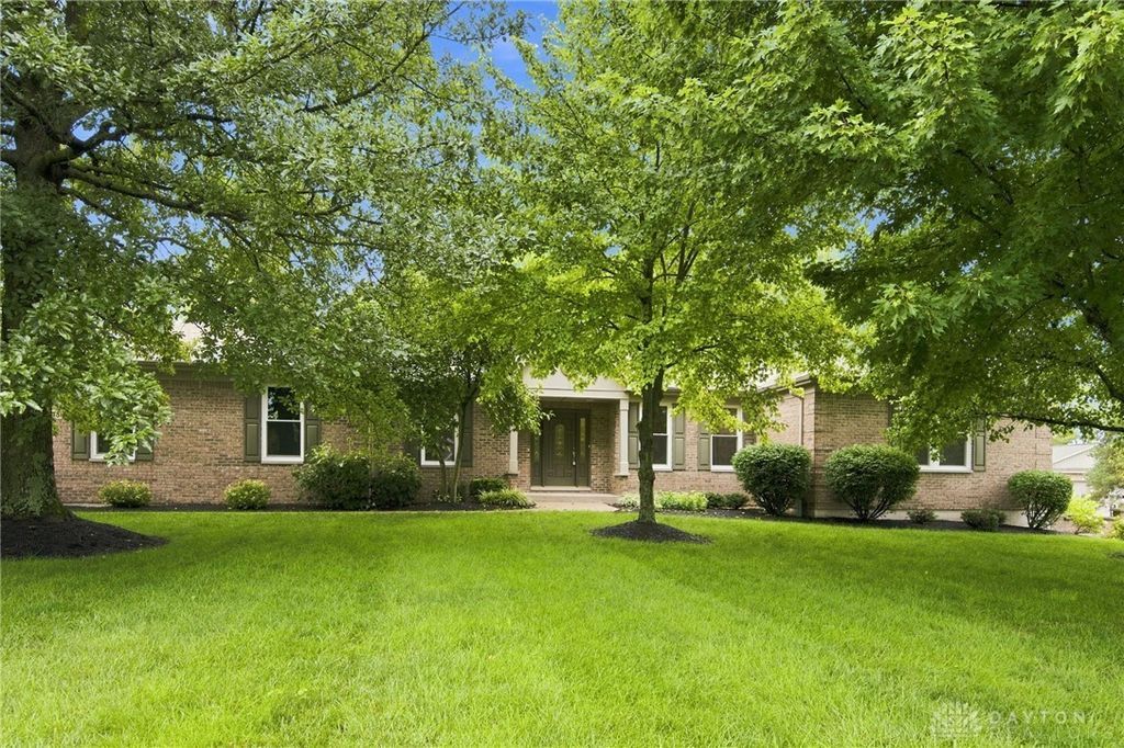 2338 Pointview Court, Lebanon, OH 45036