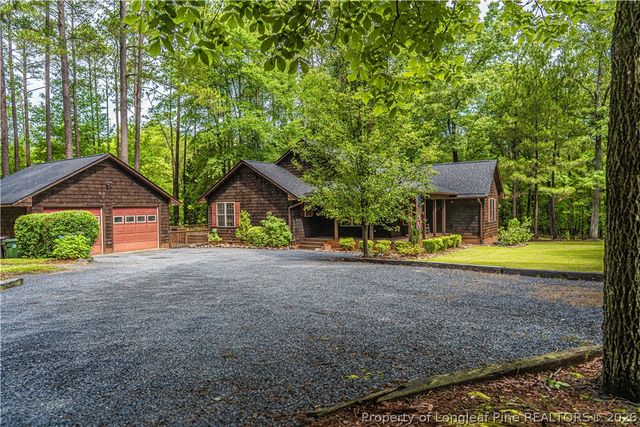 707 Alexander Drive, Aberdeen, NC 28315