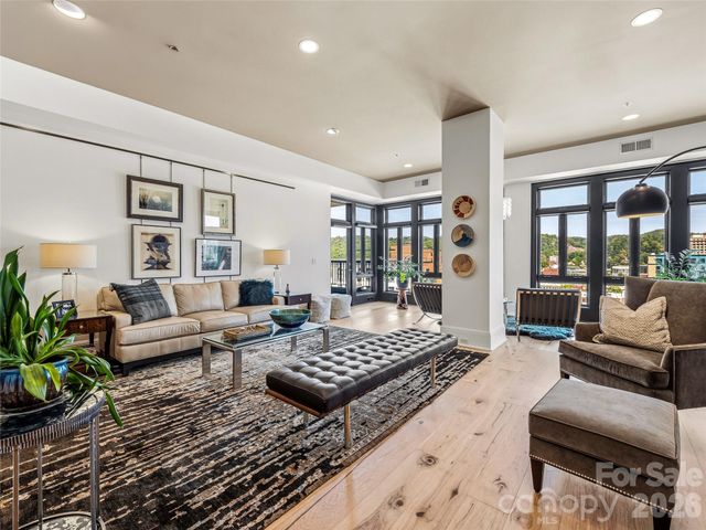 21 Battery Park Avenue 708, Asheville, NC 28801