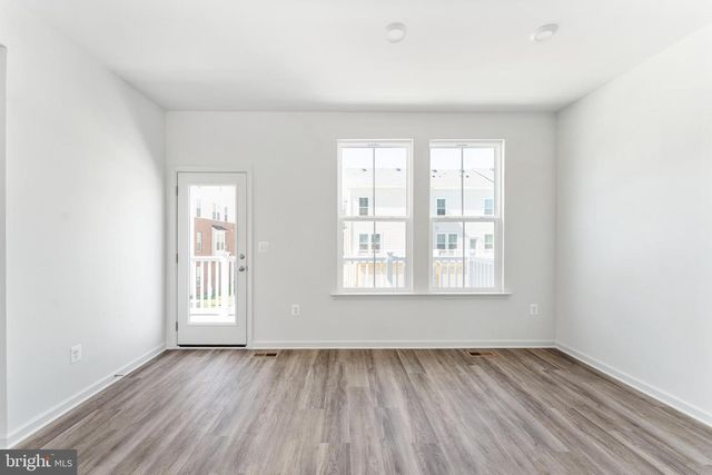 10161 QUEENS WAY, Manassas, VA 20110