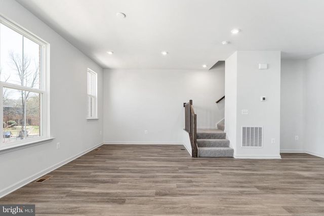 10161 QUEENS WAY, Manassas, VA 20110