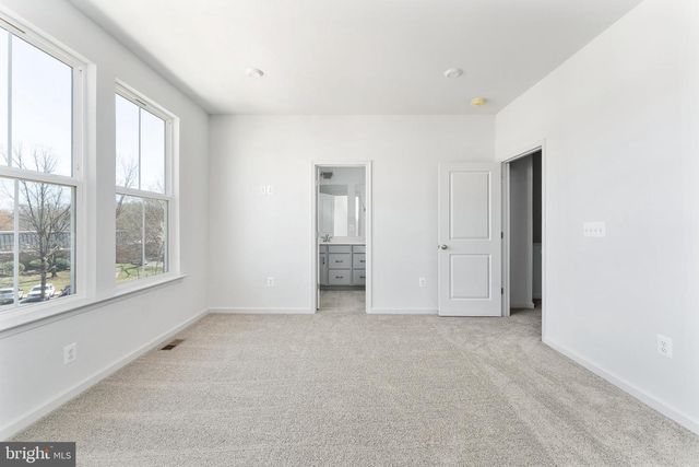 10161 QUEENS WAY, Manassas, VA 20110