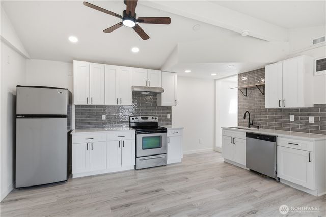 5226 108th Avenue Ct E, Puyallup, WA 98372
