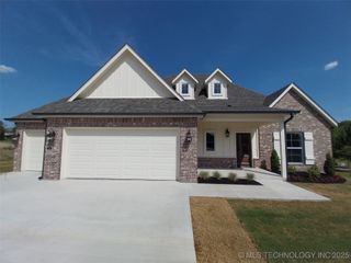 25307 Stonebridge Parkway, Claremore, OK 74019