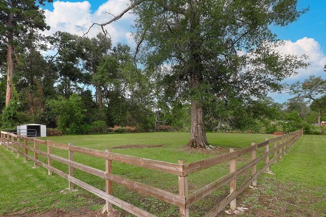 15232 Saddlewood Drive, Conroe, TX 77384