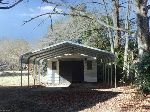 408 S Wadesboro Boulevard, Mount Gilead, NC 27306