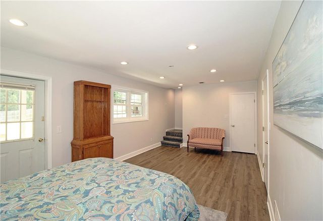260 E Valley Drive, Marietta, GA 30068