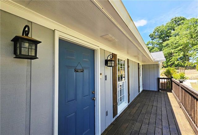 260 E Valley Drive, Marietta, GA 30068