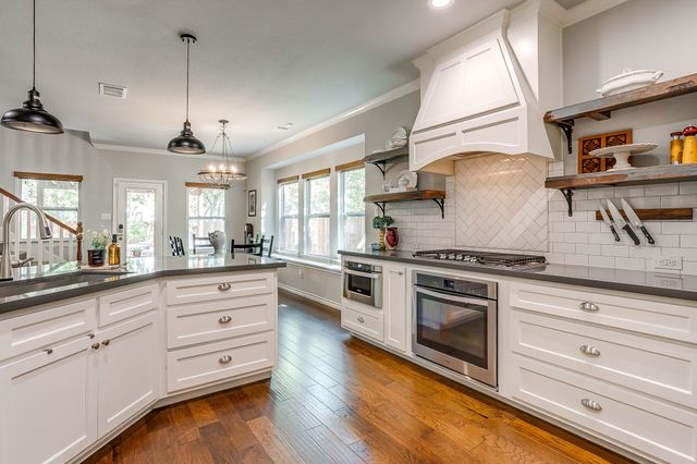 2417 Ryan Avenue, Fort Worth, TX 76110