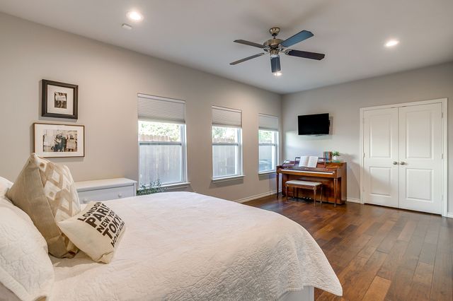 2417 Ryan Avenue, Fort Worth, TX 76110