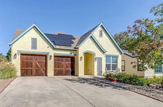 2417 Ryan Avenue, Fort Worth, TX 76110
