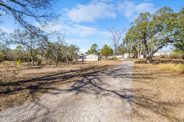13205 Star Road, Brooksville, FL 34613