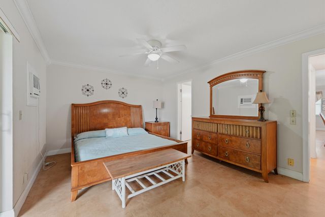 173 KENT J, West Palm Beach, FL 33417