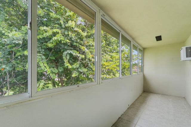 173 KENT J, West Palm Beach, FL 33417