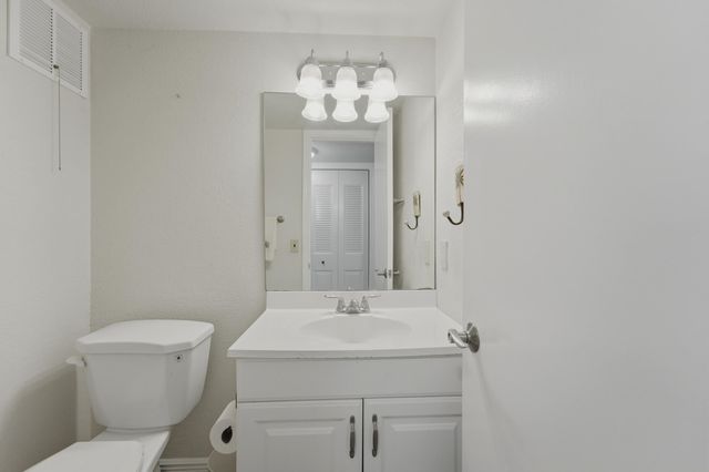 173 KENT J, West Palm Beach, FL 33417