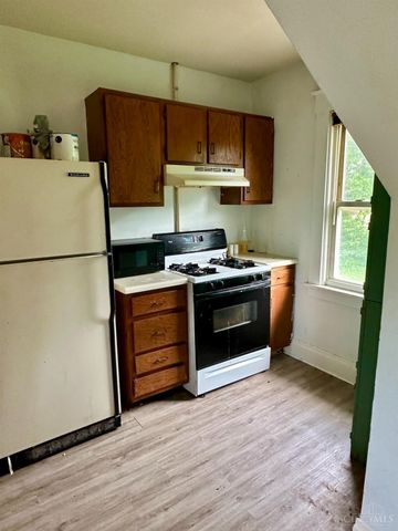 3601 Puhlman Avenue, Cheviot, OH 45211