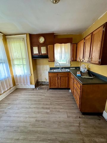 3601 Puhlman Avenue, Cheviot, OH 45211