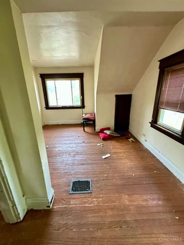 3601 Puhlman Avenue, Cheviot, OH 45211